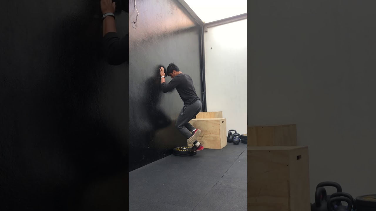 Eccentric Ankle dorsiflexion