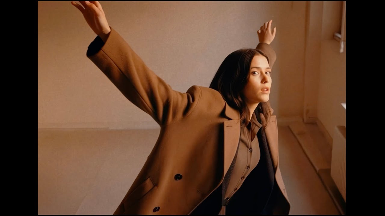 cosmos in buzunar - Beautiful Lie (official visualizer)