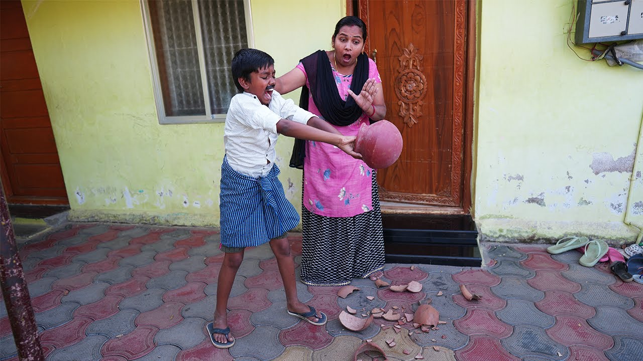 'MUTTAL Velaikkaran' Funny Story | இப்படி ஒரு முட்டாள் வேலைக்காரனை பார்த்து இருக்கீங்களா ?|