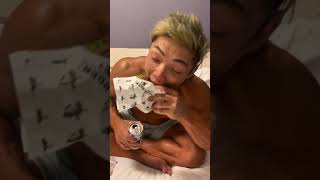 水抜き中の俺の前で酒を飲んだ大会直前のマッチョにハンバーガーの復讐を実行！！#shorts