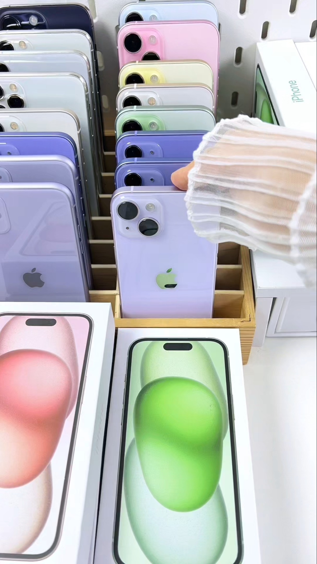 iPhone 15 Green Packing #shorts