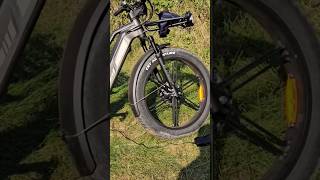 Ładowanie roweru w terenie #taniaenergia #źródłoenergi #vanlive #shorts