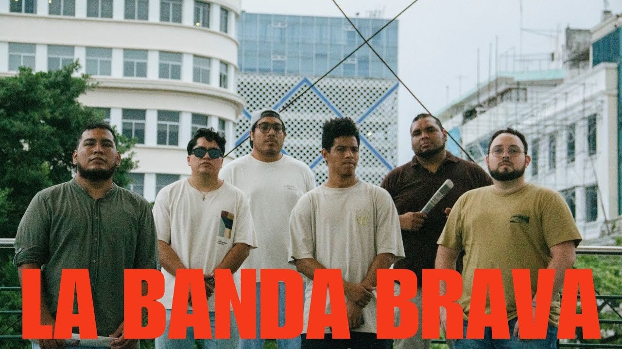 La Banda Brava - Muchacha Cha (Lyrics)