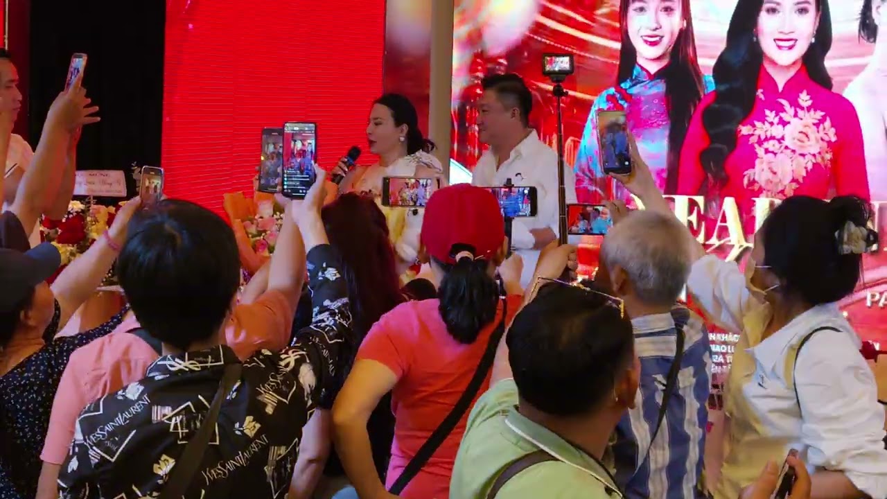 Huy Lê Song Ca Hồng Ni Quá Hay 