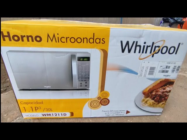 Horno Microondas Whirlpool WM1211D 1.1 Pies Cúbicos Plata