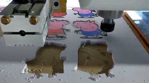 CNC Router Machine with CCD camera show how to capture MARK points and cut clealy