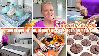 GETTING READY FOR FALL, HEALTHY BANANA CHOCOLATE MUFFINS, COOKING, CLEANING / DAY IN THE LIFE