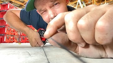 How to flick chalk lines on concrete alone | MILWAUKEE TOOLS chalk line