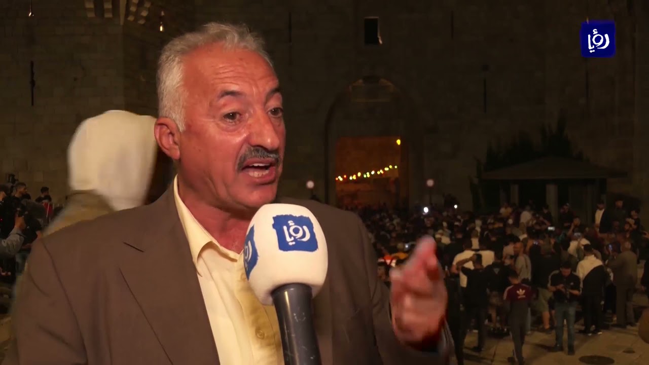 المقدسيون ينتصرون على الاحتلال ويجبرونه على إزالة حواجزه