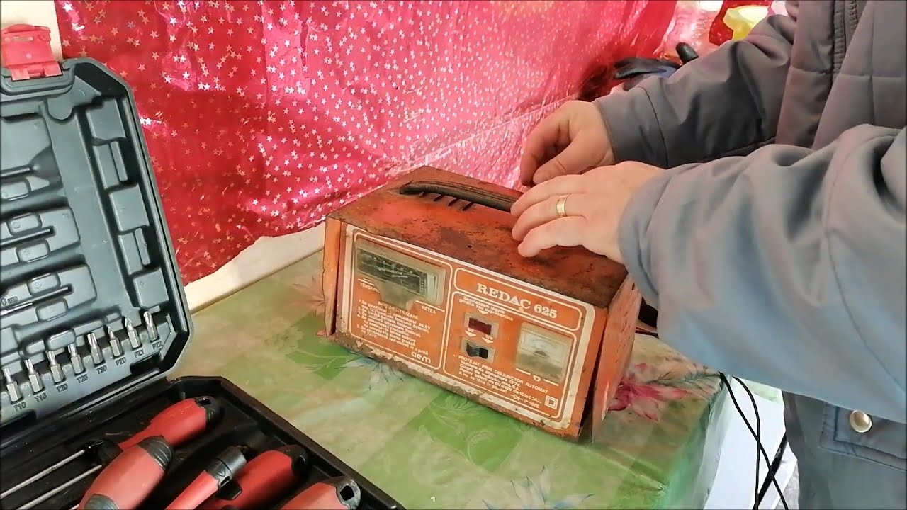 REDRESOR AUTO REDAC 6-12V. FABRICAT IN 1985! АККУМУЛЯТОРНЫЙ ВЫПРЯМИТЕЛ 1985 ГОДА ПРОИЗВОДСТВА!