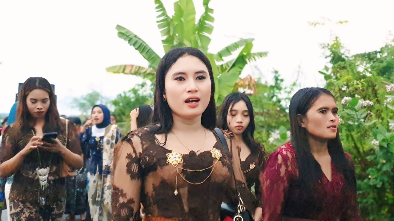 LANTUNAN SASAK BEKAS PUJI IDOLA MUSIK BIKIN JANDA MANIS KESEMSEM