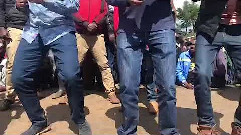 Kericho Senator Dances During Kaboom's Burial