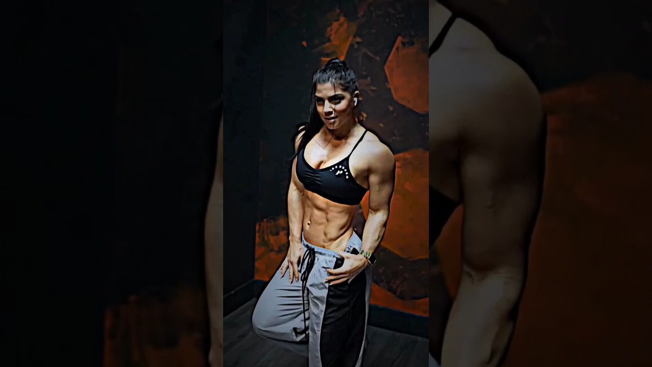 female muscle growth 💪 animation