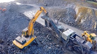 Diggers at work - Metso Rock Breakers