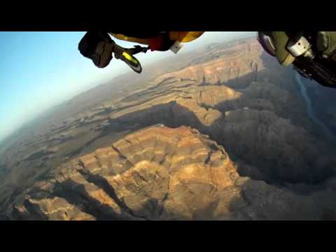 Video: L'uomo Ha Imparato A Volare Come Un Uccello! - Visualizzazione Alternativa