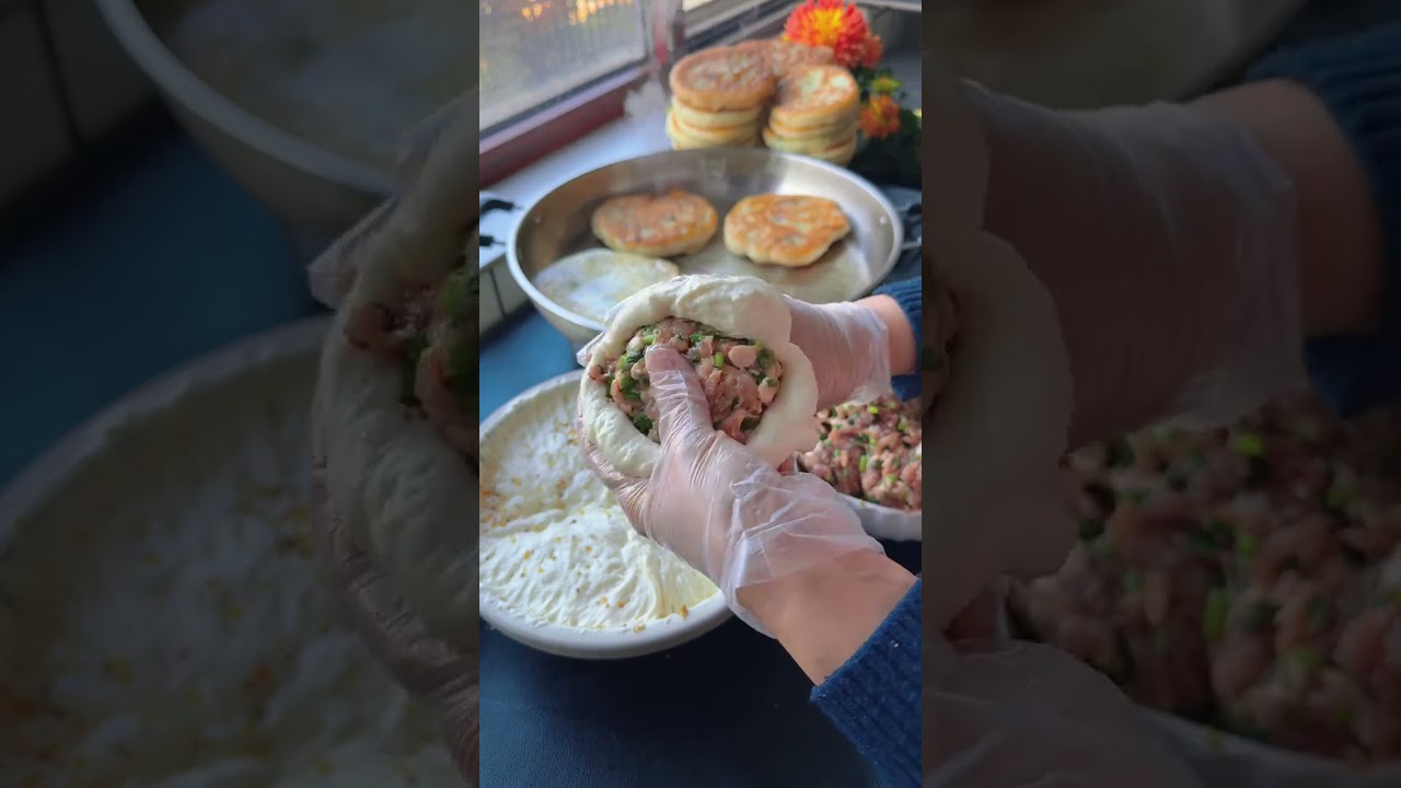 absolutely unexpected! Stir with two chopsticks and you can make delicious dough pies! Thin skin