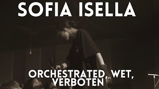 Sofia Isella — Orchestrated, Wet, Verboten | traducción al español [Official Lyric Video]
