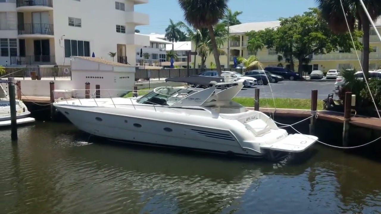 1999 Trojan 440 Express Yacht  - Pompano Beach FL
