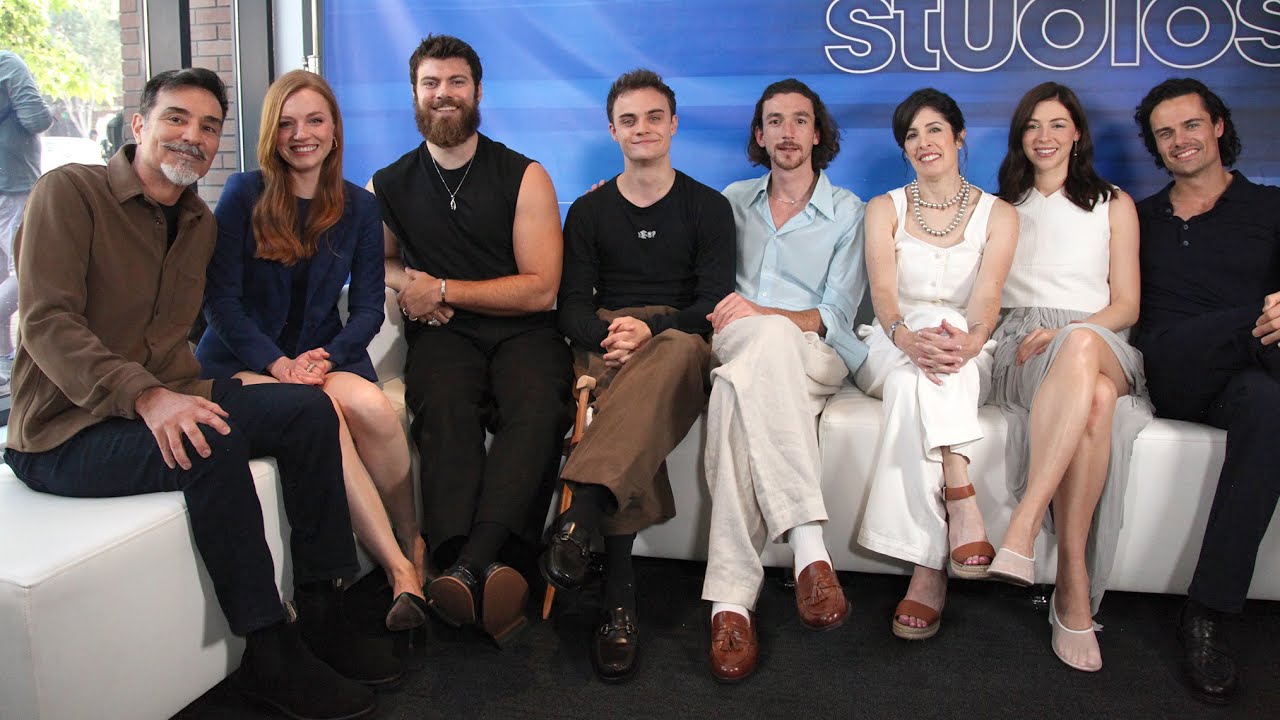 OUTLANDER: BLOOD OF MY BLOOD stars on new love stories & more at SDCC | TV Insider