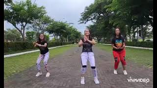 Download Lagu senam kreasi IH ABANG JAHAT AKU TUH CINTA BERAT (Scarlett funky remix) # choreo by Rere zeva MP3