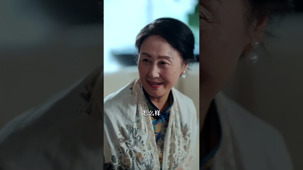 都市爱情短剧《漂亮后妈带崽野爆全球》