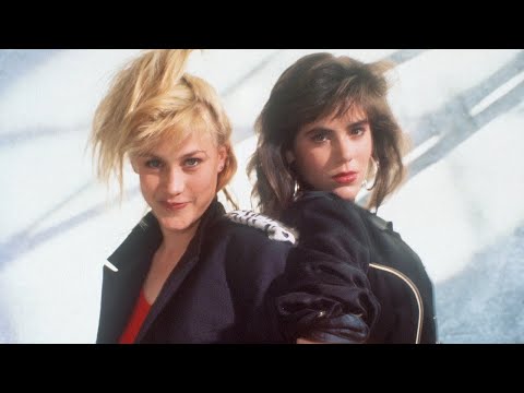 Official Trailer - PRETTY SMART (1987, Patricia Arquette)