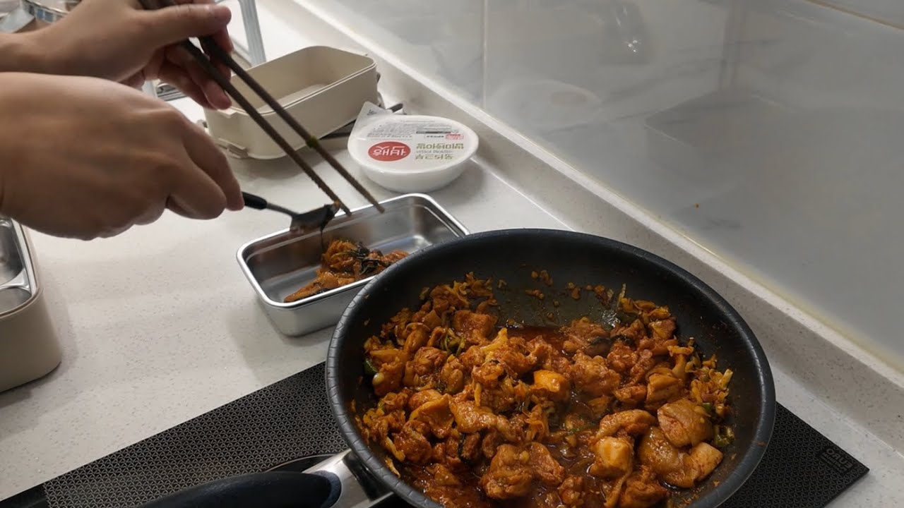 매운 닭갈비, 별일 없는 하루