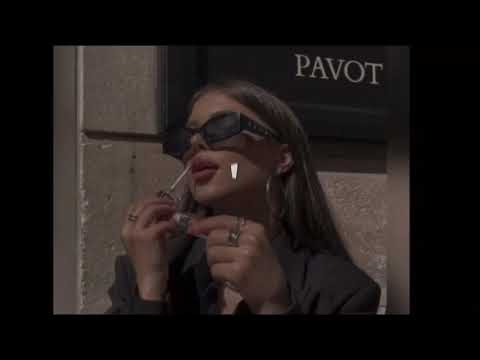 تصميم ايموفي  وانا في الساحه مااهتم اصلا