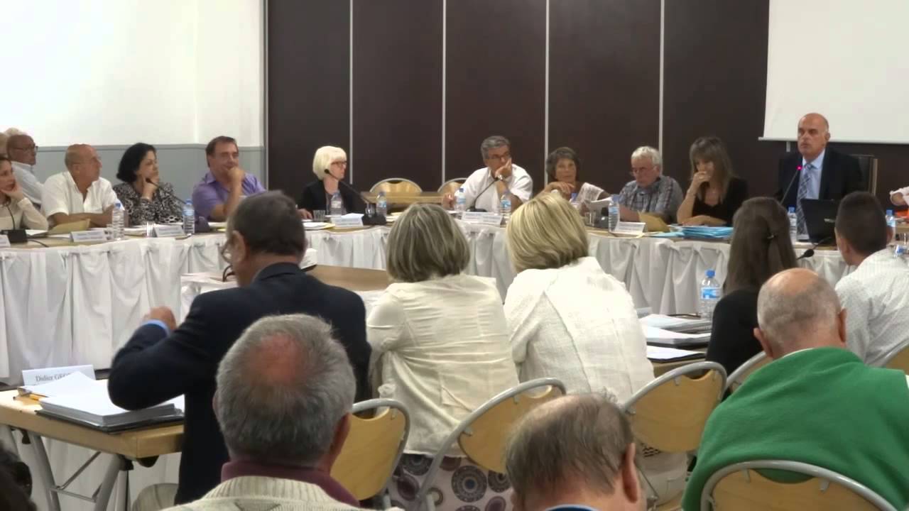 conseil municipal de Sanary : débat houleux sur la gratuité de la première heure de stationnement