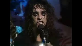 Alice Cooper - School’s Out (Top of the Pops repeat December 28th 1972)