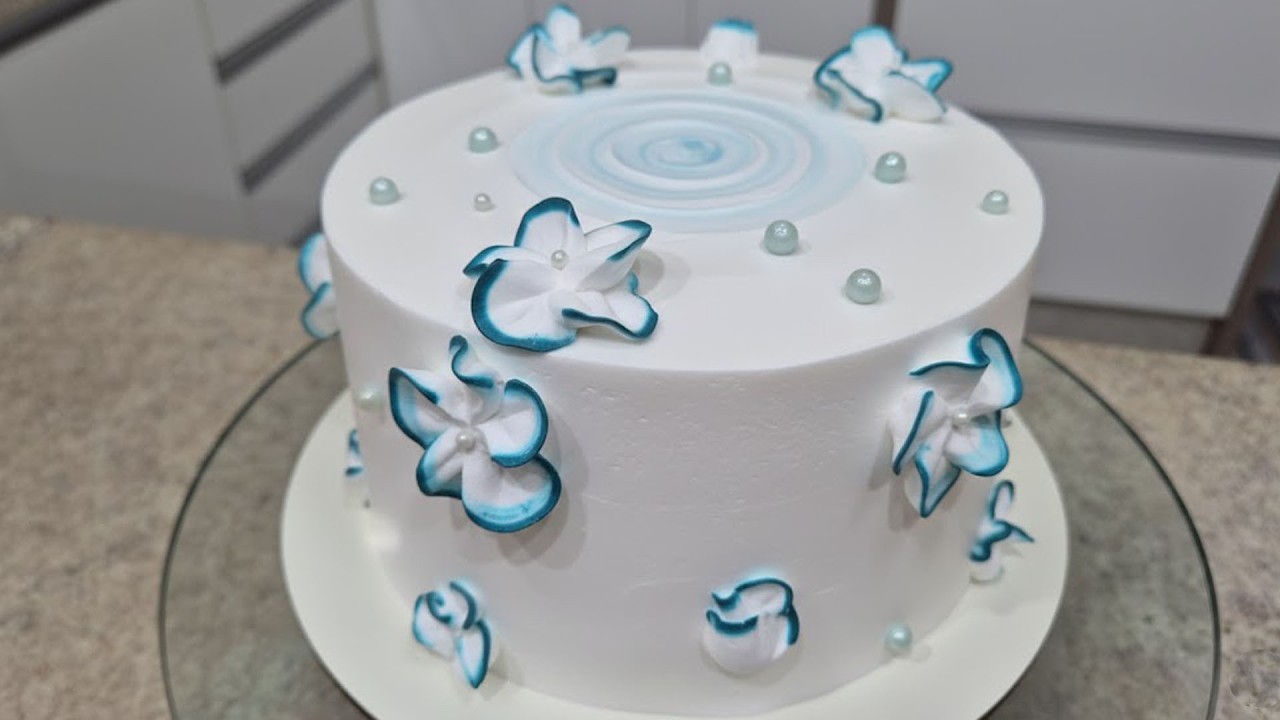 APRENDA A FAZER ESSA DECORAÇÃO LINDA  COM O BICO 124 @PARISCAKEDESIGNER