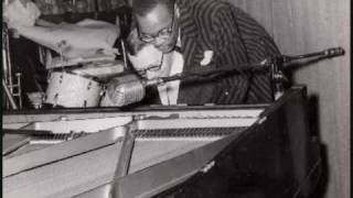 Video thumbnail of "Clifford Brown - Love is a many splendored thing"