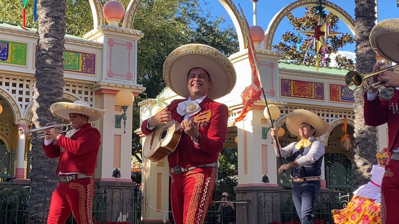 Opening Day’s First Show 11-12-21 Mariachi Espectacular is Excited To Be Back! Disney ¡Viva Navidad!
