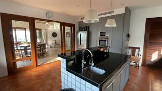 Amazing beachfront villa 5 bedroom Maenam // Koh Samui