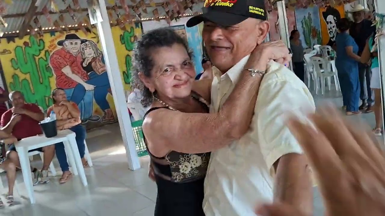 FORRÓ DANADO DE BOM PRA QUEM GOSTA DE DANÇAR RANCHO DO VAM EM ARAPIRACA ALAGOAS 