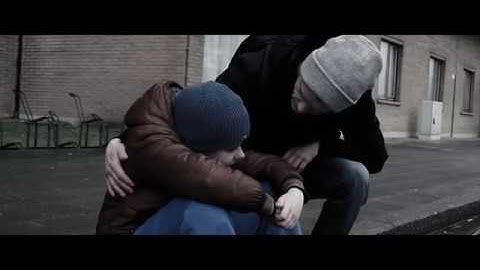 Tizik - E voader op ze plekke (Official Video)