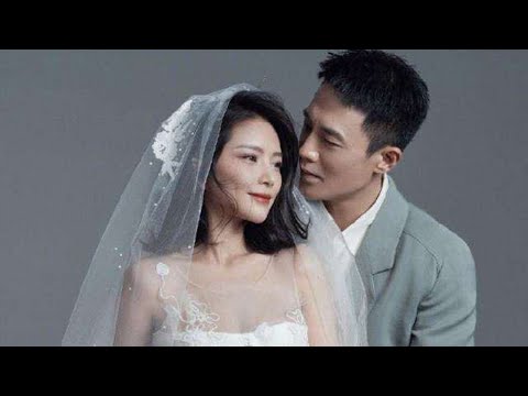 杜淳在家带娃真拼，和女儿在地上爬毫无形象，婚后把妻女宠上天