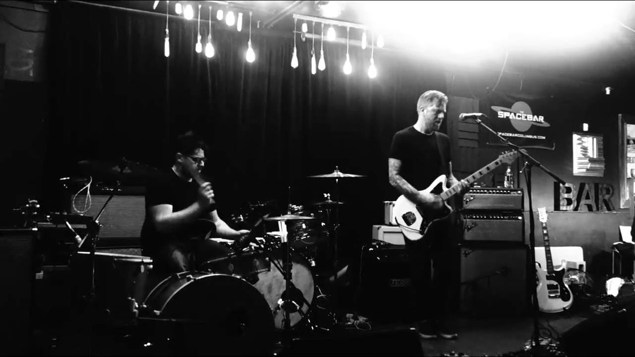 Смотреть «Golden Streets of Paradise - The Devil - Columbus Spacebar 6/9/16» на YouTube Смотреть «Golden Streets of Paradise - The Devil - Columbus Spacebar 6/9/16» на YouTube