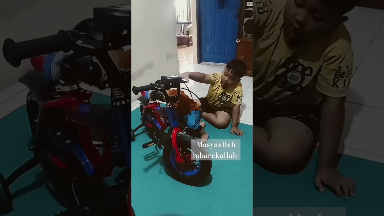 mirip tp bukan sekandung 😁 