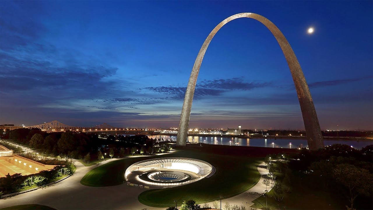 Overnight time-lapse of the Gateway Arch - YouTube