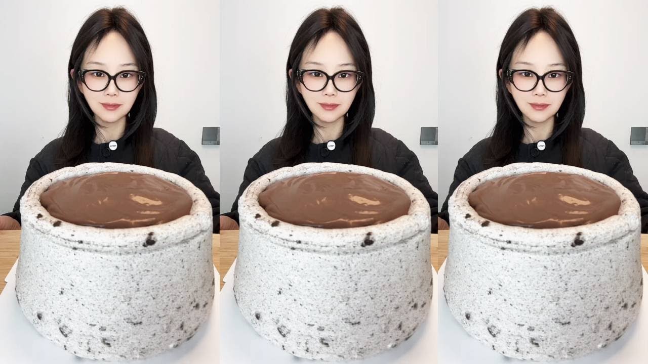 Asmr🍰Eating 🍰 (Soft And Waxy Sound)This Cake Is Pure Bliss丨Satisfying丨Eatings