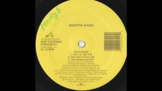 Watch Martha Wash Runaround video