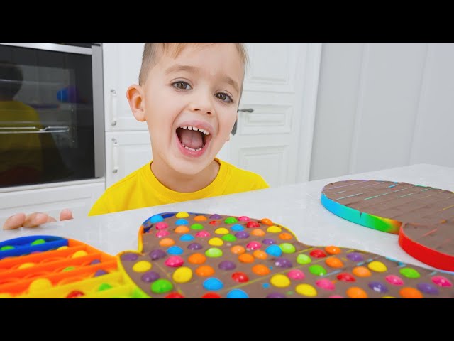 Niki play and make chocolate pop it - Funny kids video class=