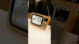 تلفزيون قديم   old tv