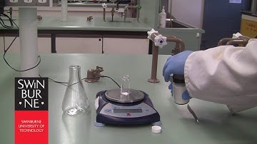Laboratory techniques - Weighing by difference (Chemistry Laboratory Previews)