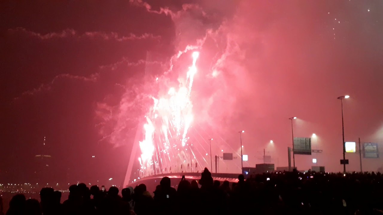 The most incredible firework in Rotterdam Natherlands january2020 - YouTube
