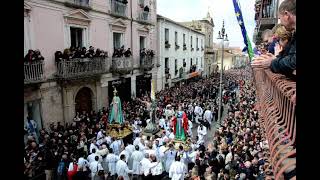 Vibo Valentia Pasqua 2016. AFFRUNTATA (incontro tra: Madonna, Cristo Risorto e S. Giovanni)
