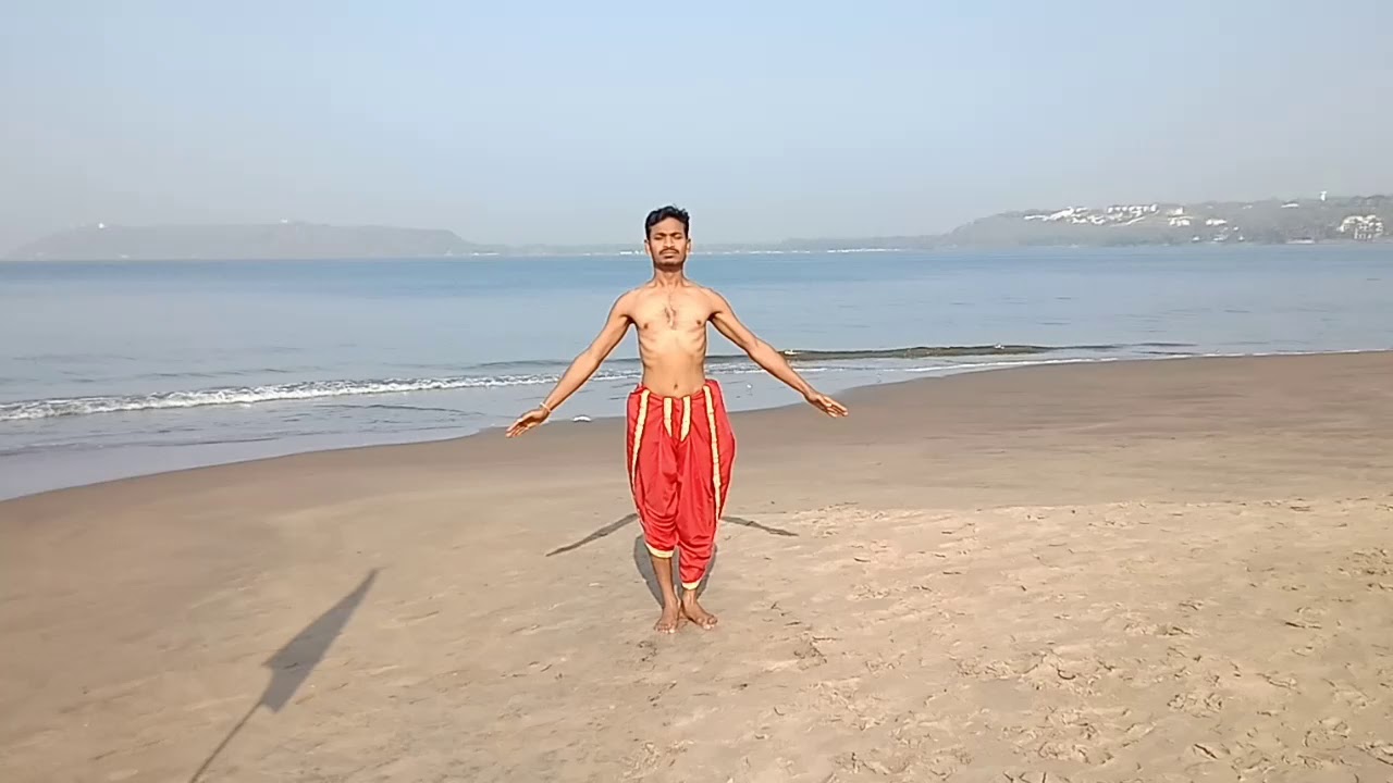Master Kalwar Kalaripayattu namaskar starting , master Kaleshwar - YouTube