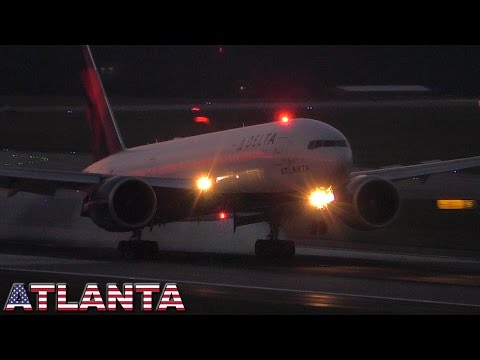 DELTA 777 "Spirit of Atlanta" morning arrival