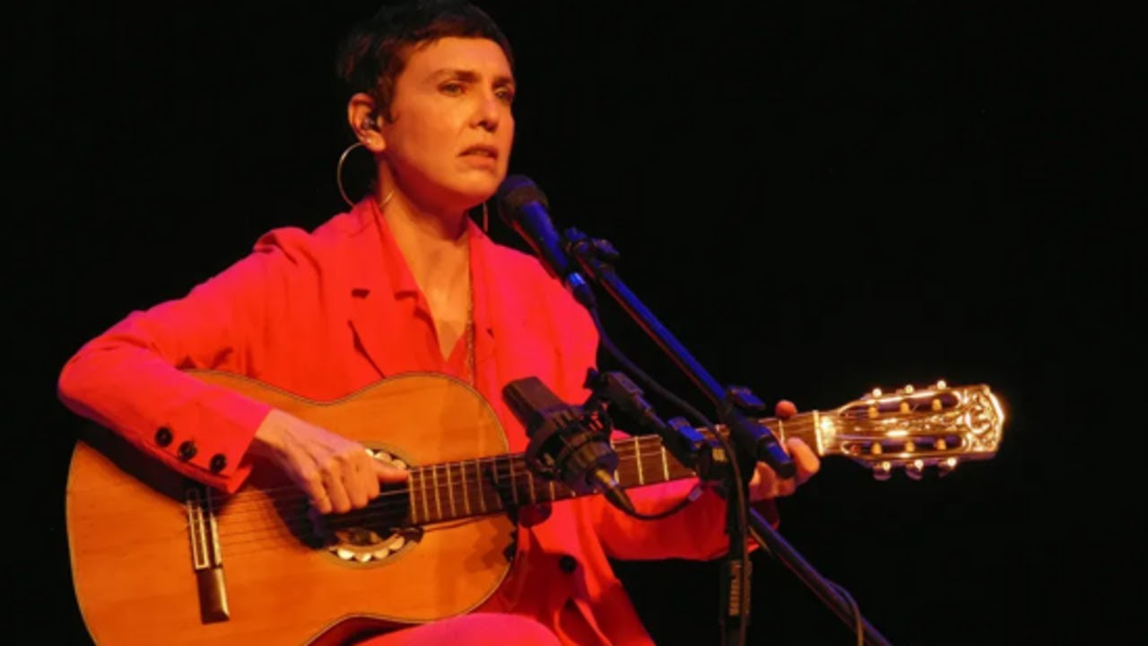 ESPECIAL ADRIANA CALCANHOTO